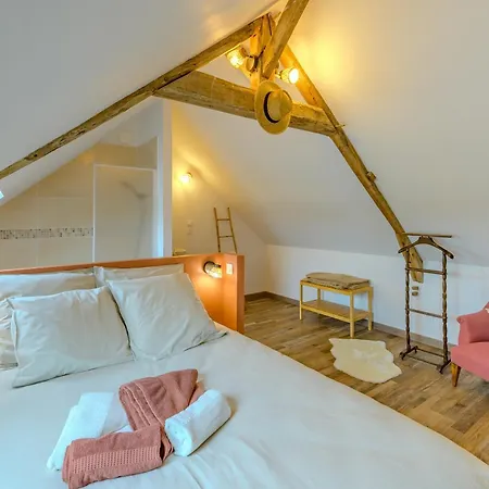 Holiday home La Bergerie Des 2 Tilleuls - Maison Avec Jacuzzi *